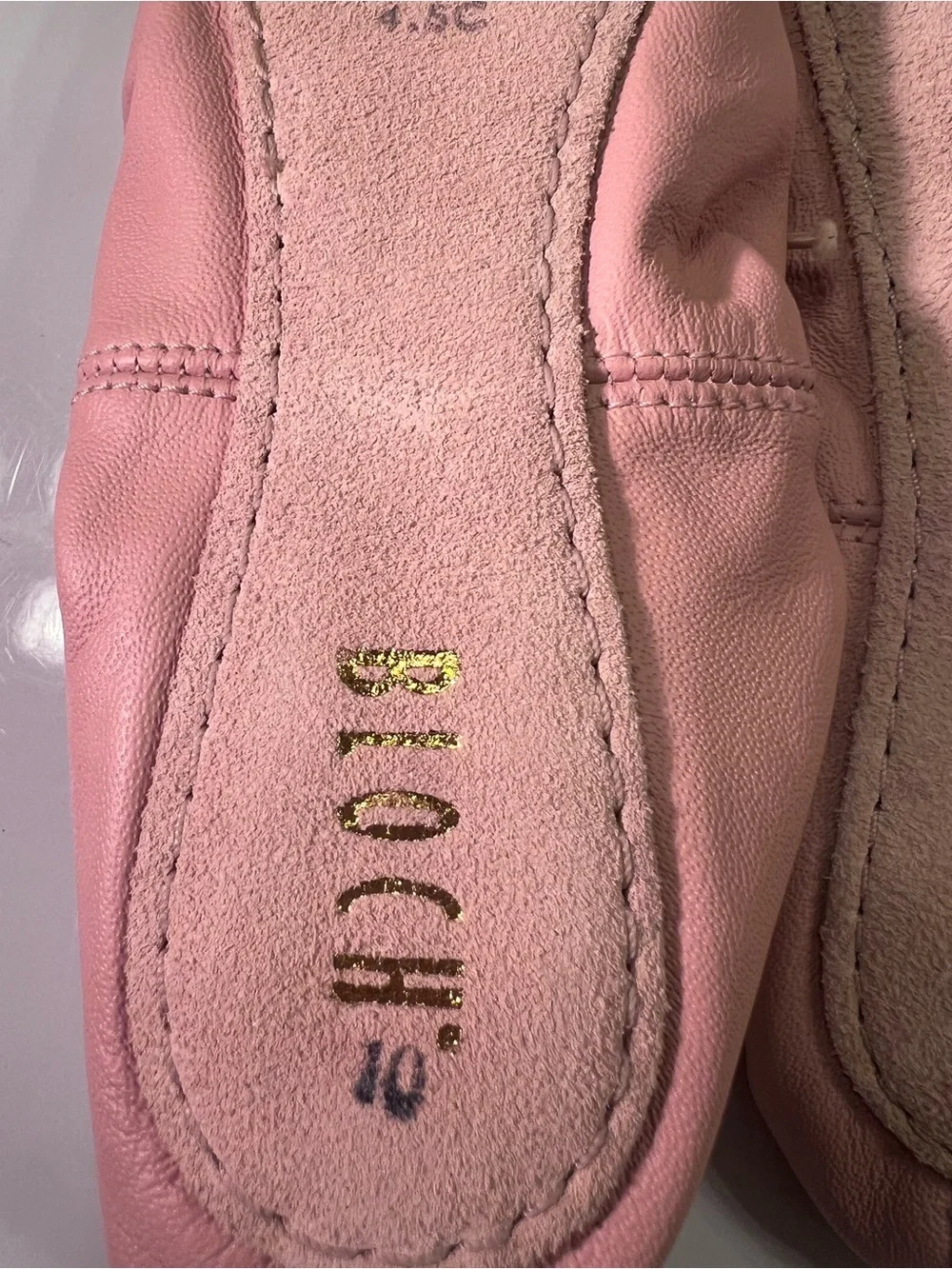 Bloch Girl’s Size 10 Pink Leather Ballet Flats with Elastic Tie NWOT Full Sole